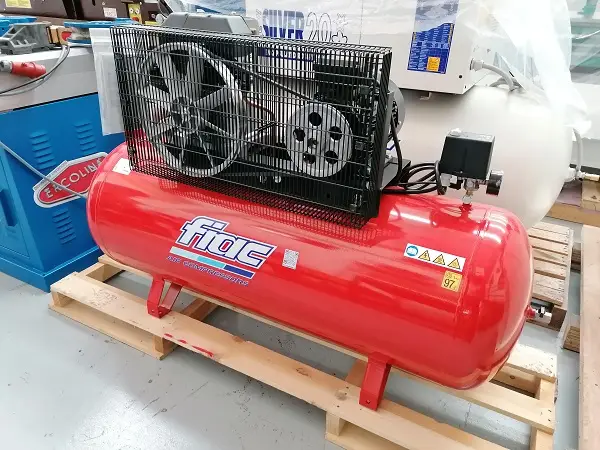 COMPRESOR DE AIRE FIAC 300LT-5,5HP