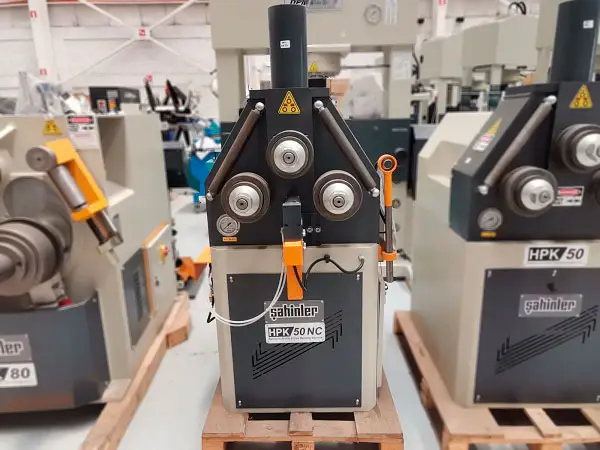 CURVADORAS DE PERFILES Y TUBOS HPK 50 CNC