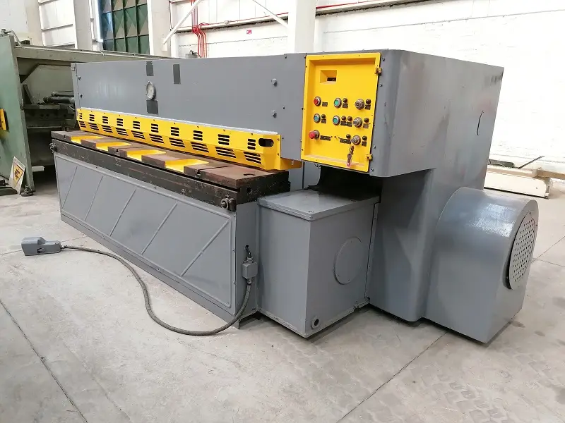 GUILLOTINAS NG-8A