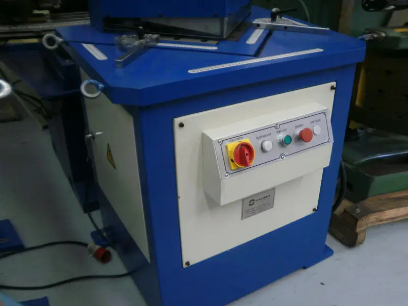 MUESCADORA HNF4-200